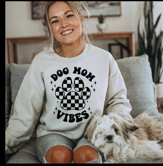 Dog Mom Vibes Paw